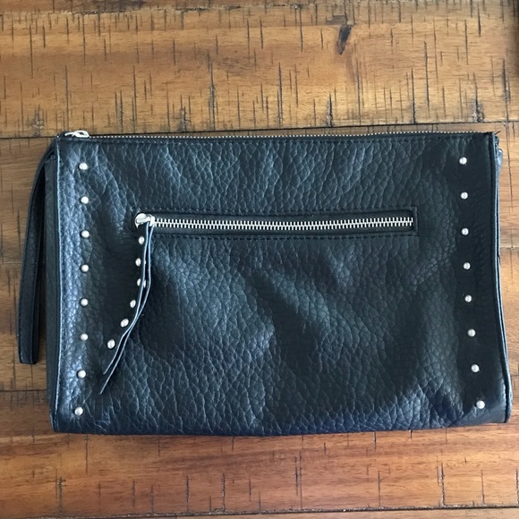 Mossimo Clutch 🎉 final price - Picture 1 of 5